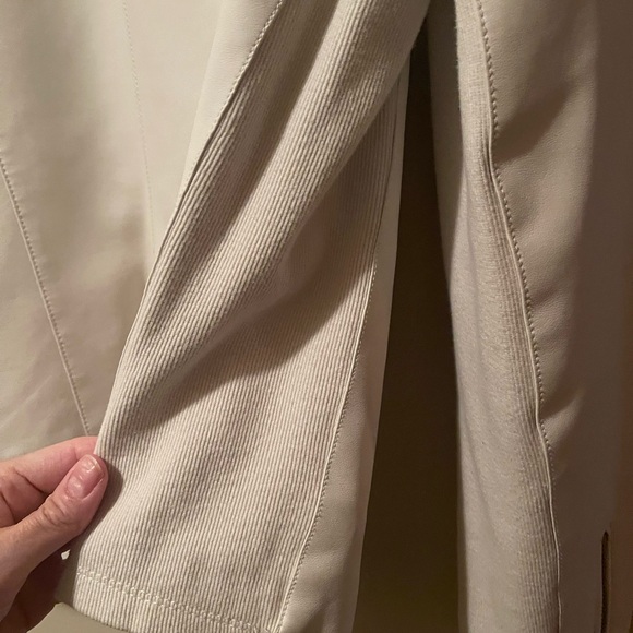 White Faux Leather Jacket with Floral Embroidery EUC - Picture 11 of 16